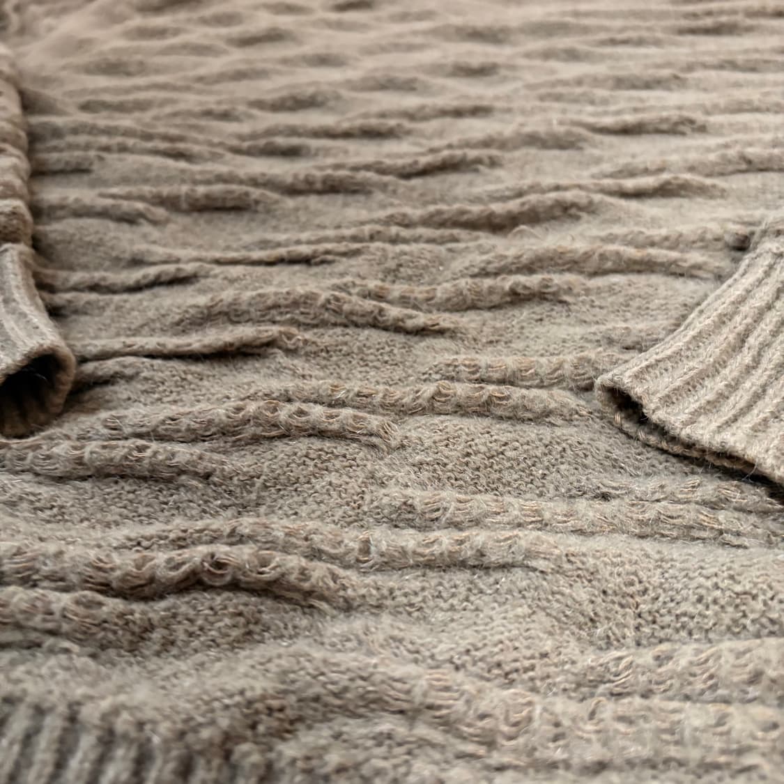 이세이미야케 빈티지 하이 스포팅 기어 니트 상품이미지3