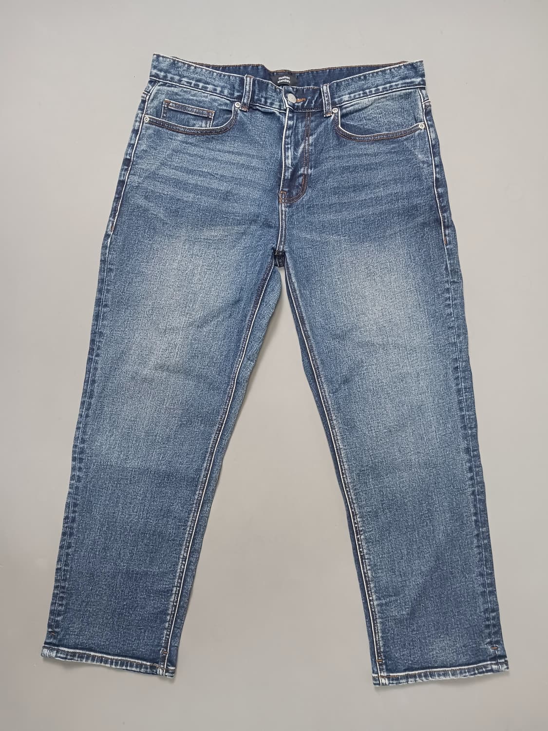 [34] 무신사 스탠다드 중청 테이퍼드 크롭 진 청바지 상품이미지1