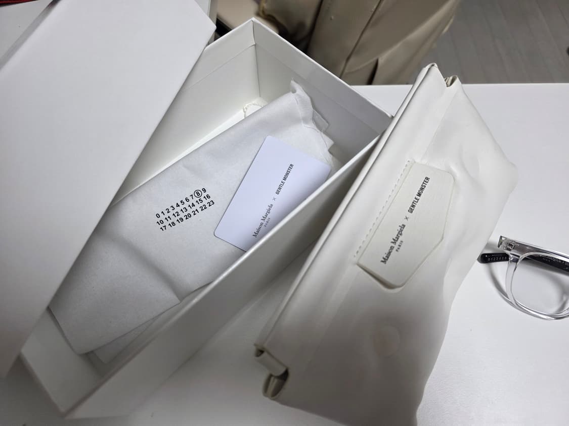 마르지엘라X젠틀몬스터 mm010s 상품이미지3