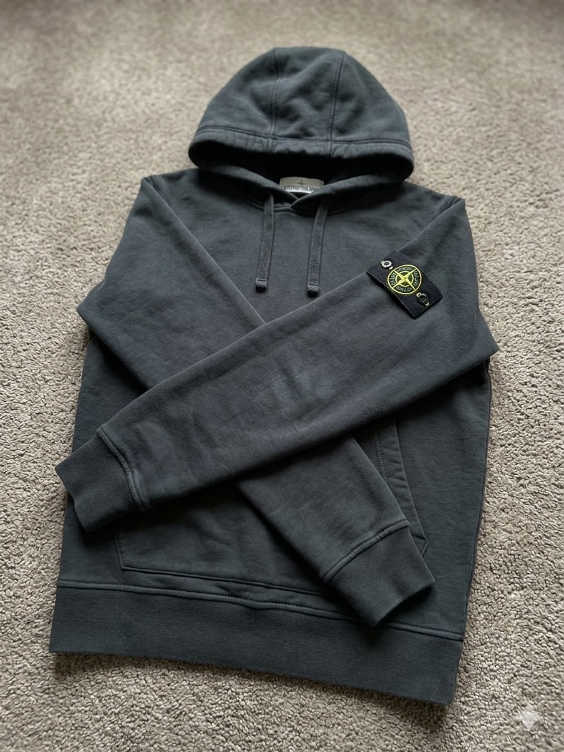 스톤아일랜드 22FW 후드티 상품이미지1