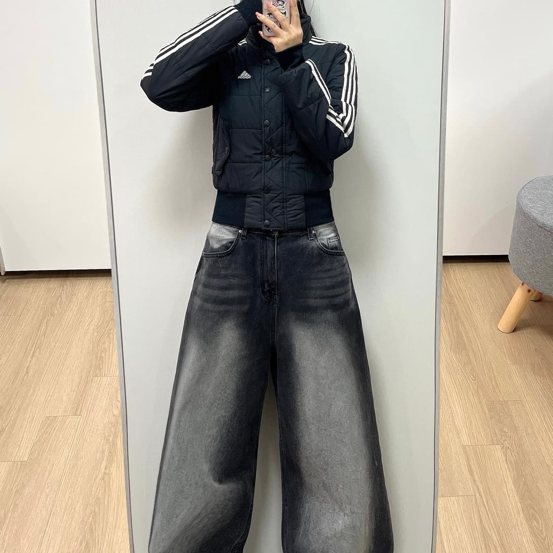 아디다스 딱붙핏 크롭 블랙 숏패딩 상품이미지1