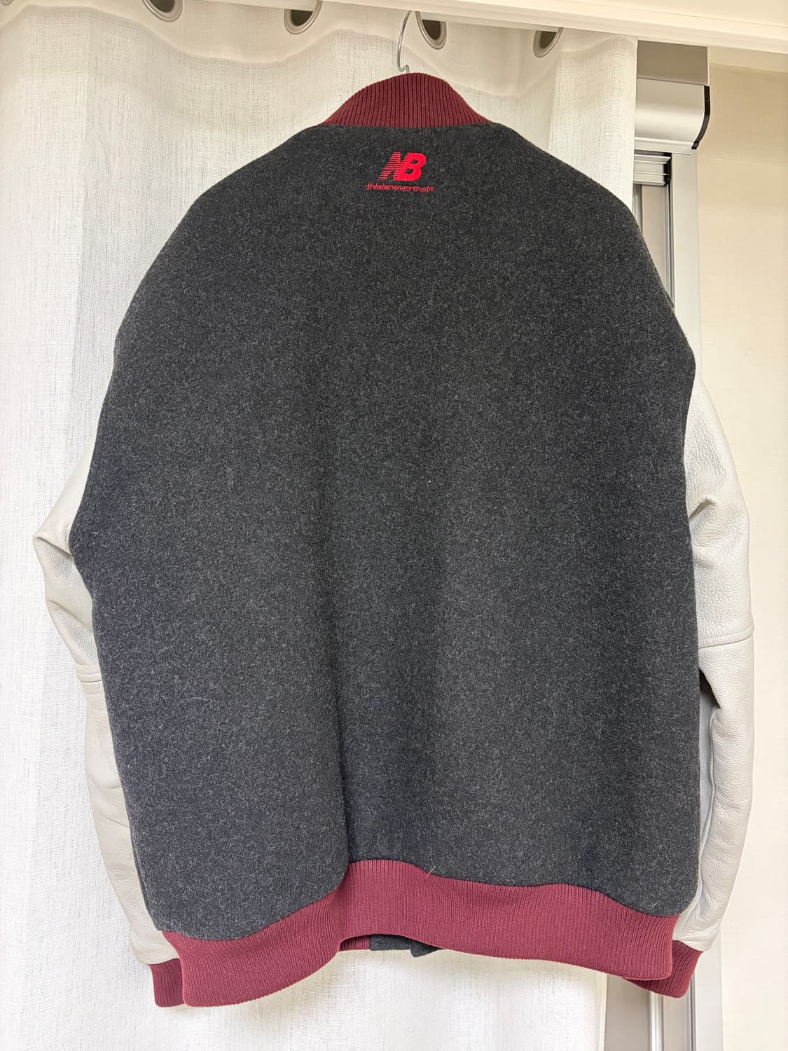 디스이즈네버댓 뉴발란스 바시티 점퍼 상품이미지2