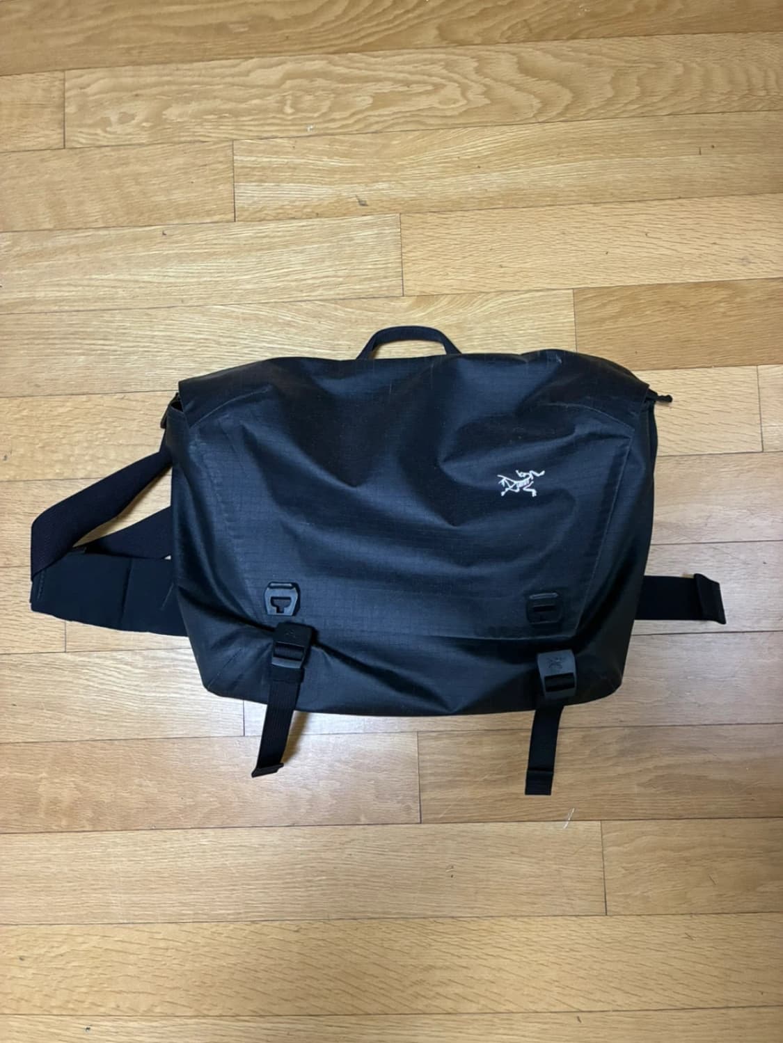 아크테릭스 그랜빌 10 캐리어 백 상품이미지1