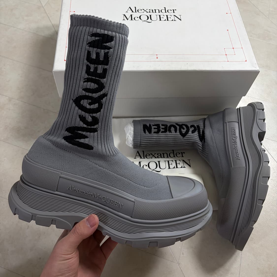 [새상품]알렉산더맥퀸 그래피티 니트 트레드 슬릭 부츠 그레이 상품이미지2