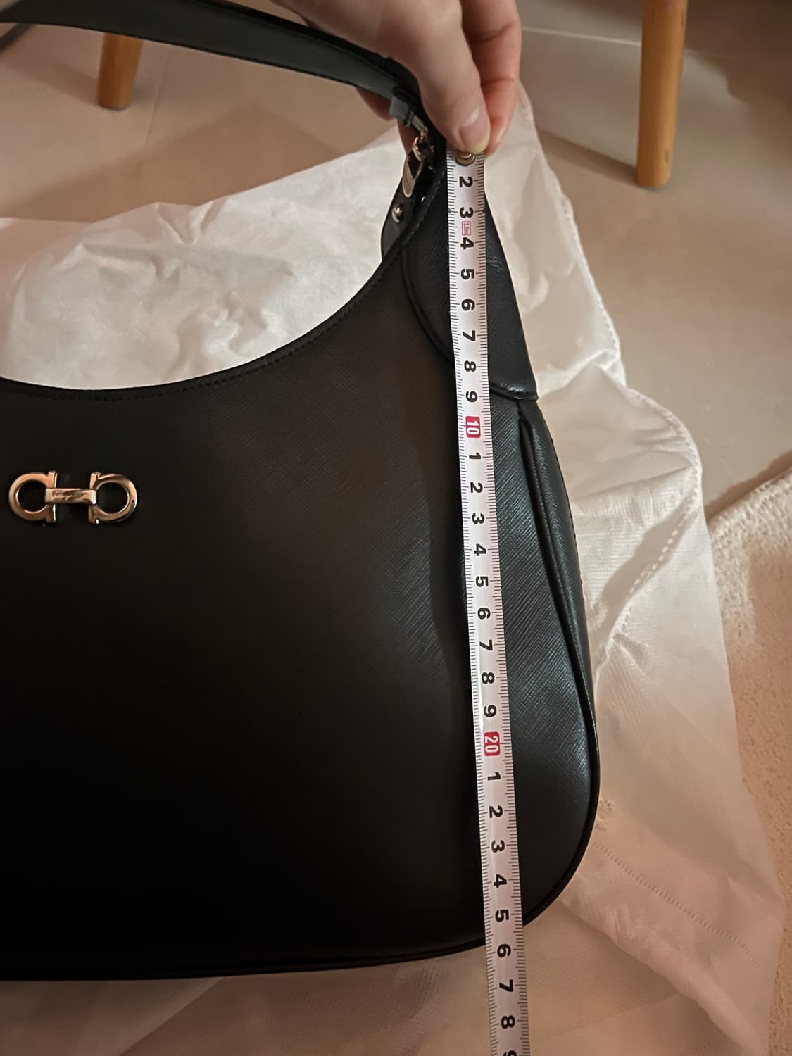 페레가모 블랙 간치니 숄더백 상품이미지9