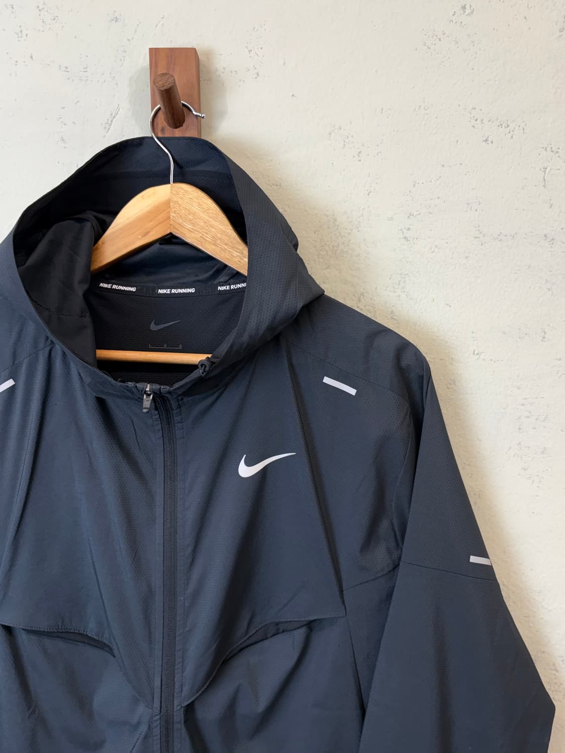 나이키 UV 리펠 러닝 바람막이 블랙 상품이미지2