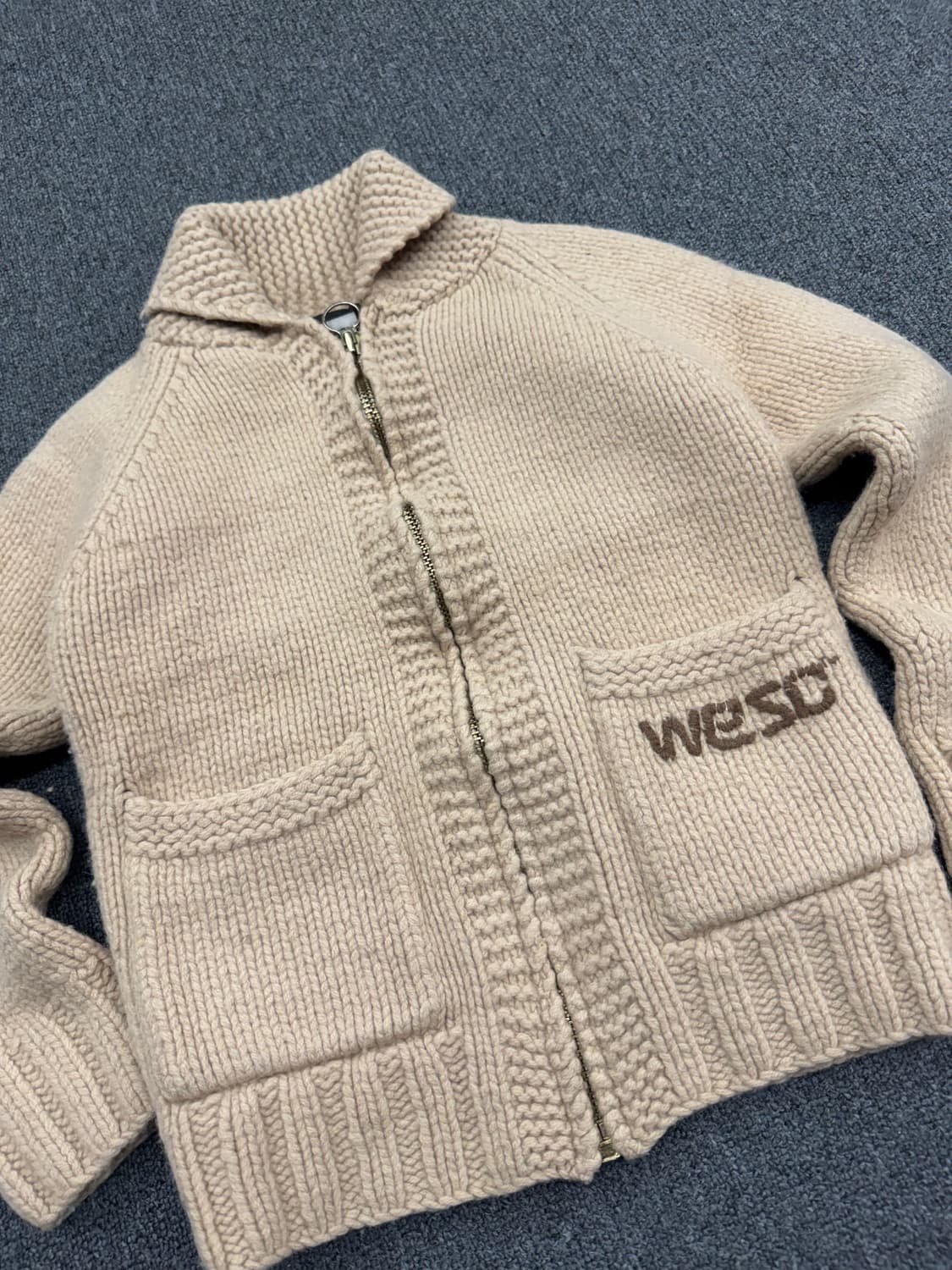 S)Wesc 로고 빈티지 베이지 니트 후드집업 가디건 상품이미지3