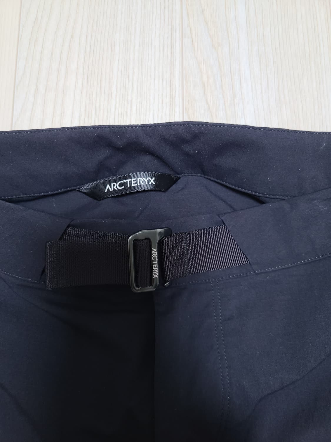 아크테릭스 감마 퀵드라이 팬츠 남성 36 블랙  상품이미지3