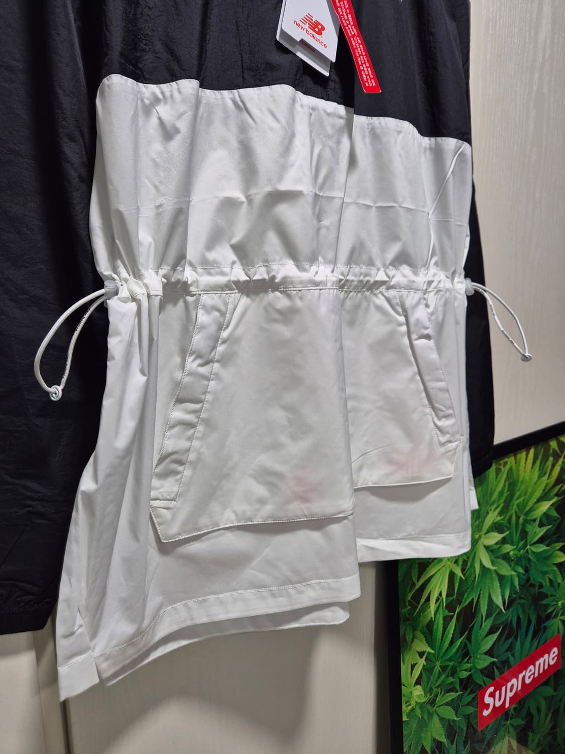 뉴발란스 블랙/화이트 아노락 바람막이 상품이미지7