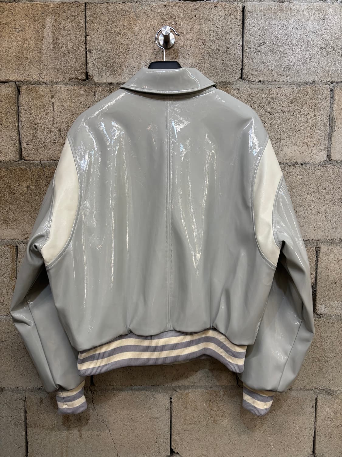 벌스데이수트 패턴트 스타디움 자켓 상품이미지2