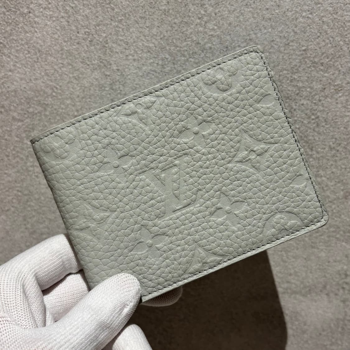 루이비통 토뤼옹 반지갑 상품이미지2