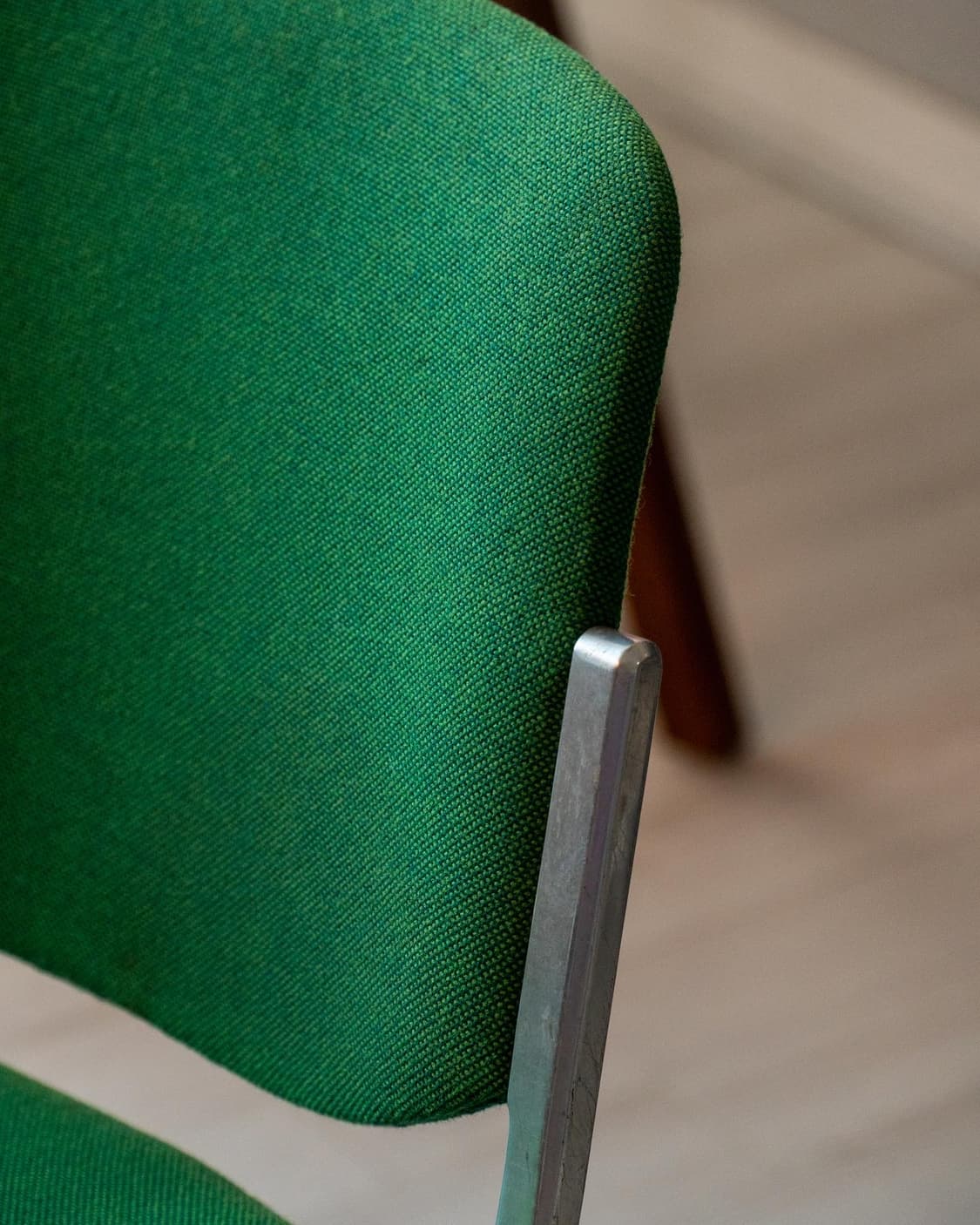 카스텔리 DSC-106 그린 패브릭 빈티지 의자 상품이미지4