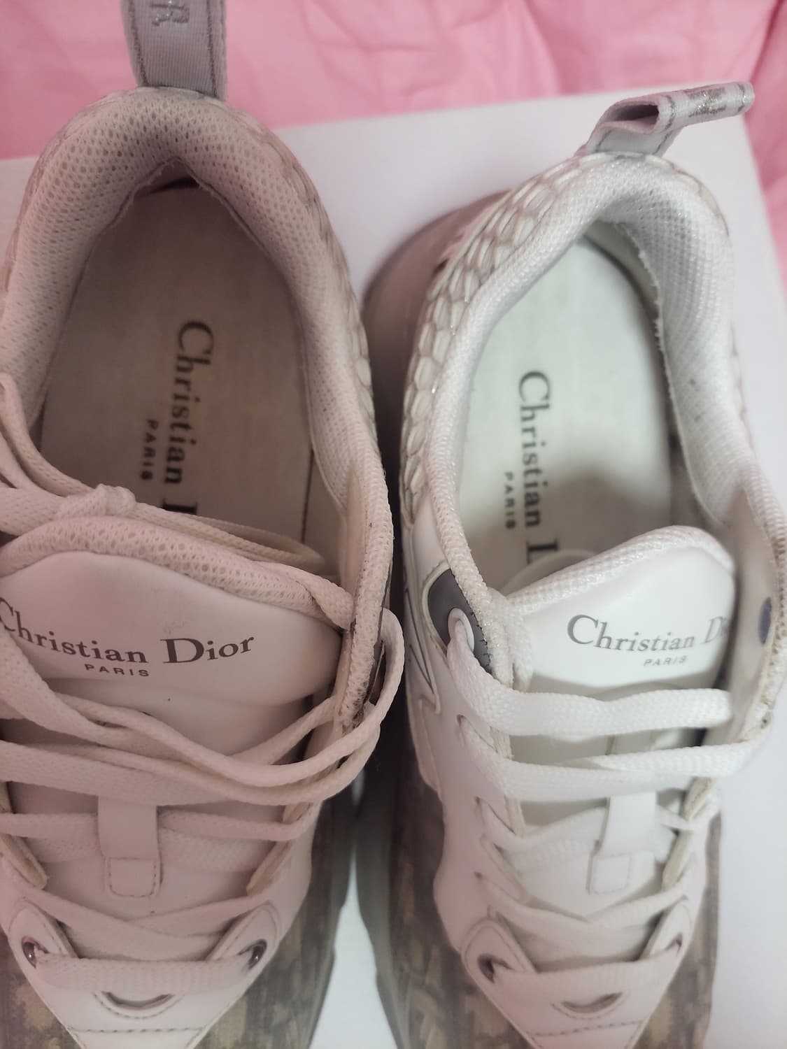 정품)급처명품세탁완료상태좋음!디올 바이브 스니커즈 별모양 밑창보강 운동화 상품이미지5
