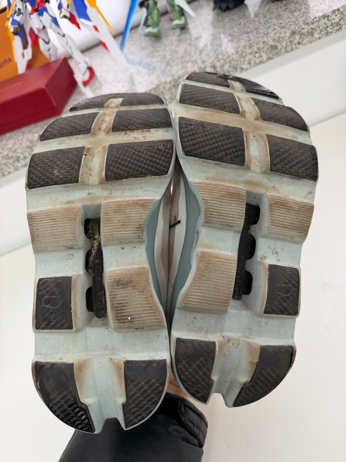 정품) ON 온 러닝 클라우드몬스터 250 상품이미지10