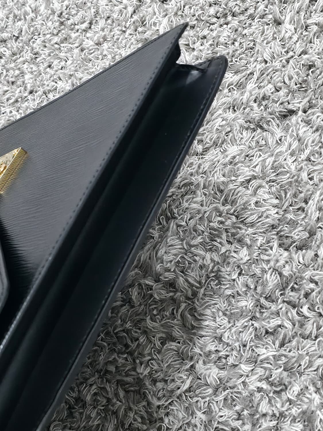 루이비통 에삐 에피 레더 세르비엣 콘세이에 서류가방 브리프케이스 상품이미지9