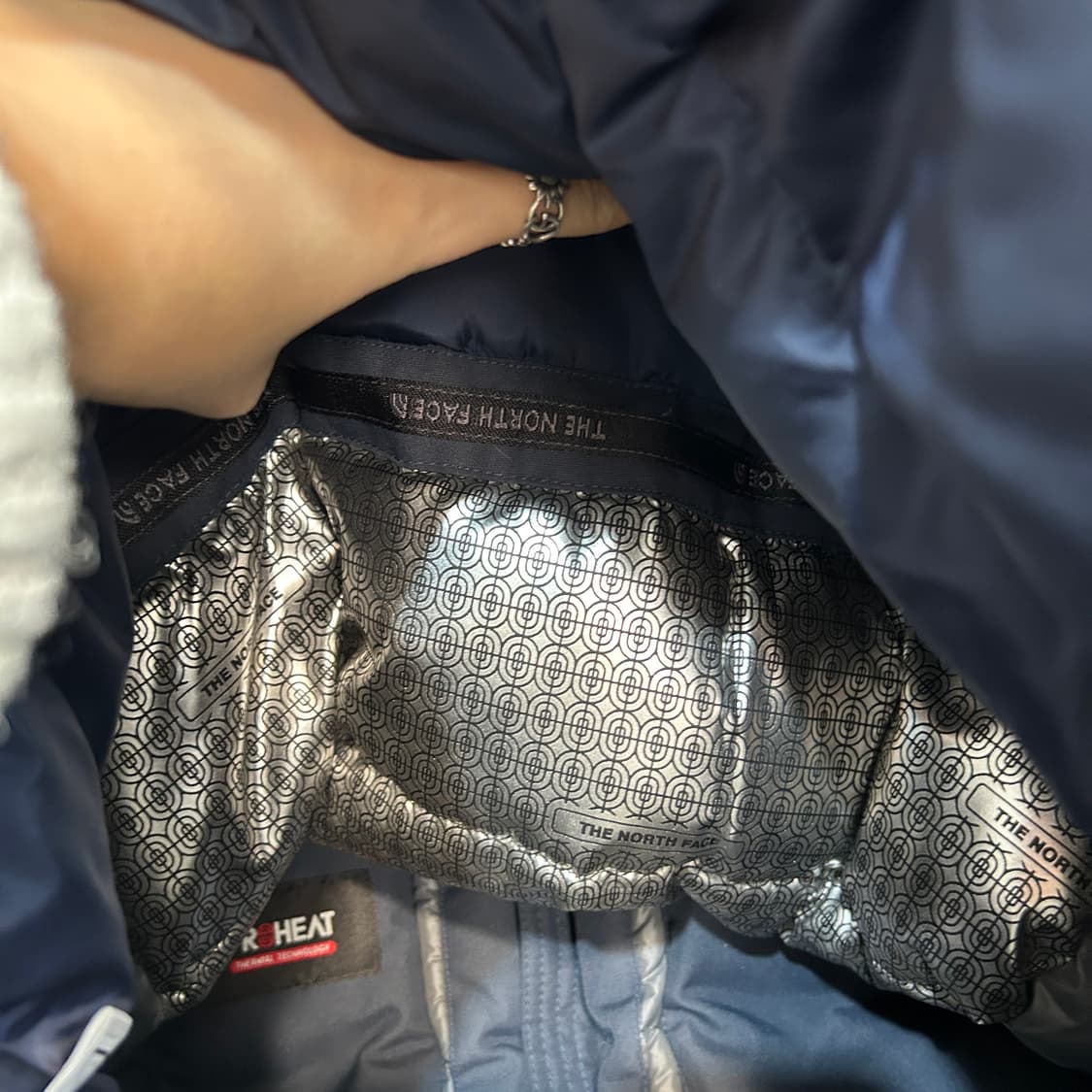 노스페이스 남성 거위털 발열패딩 100 상품이미지3