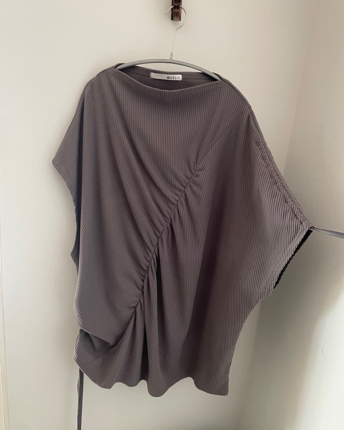 Asymmetric shirring sleeveless 상품이미지2