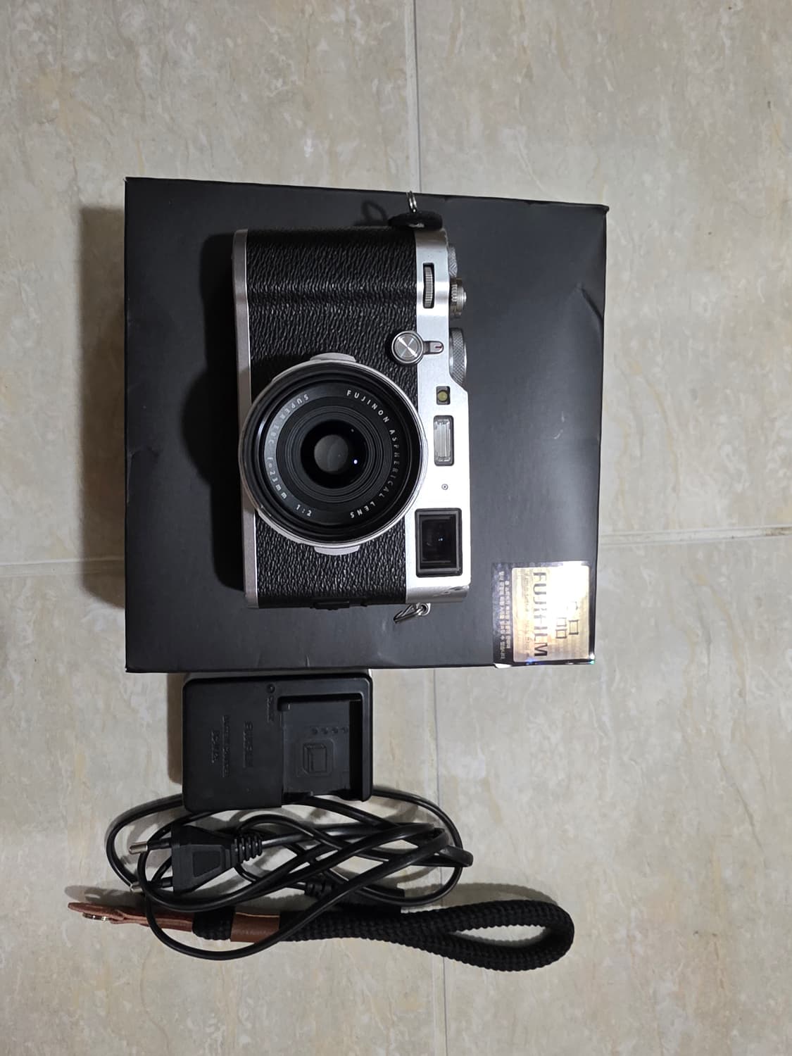 후지필름 x100f 팝니다 상품이미지1