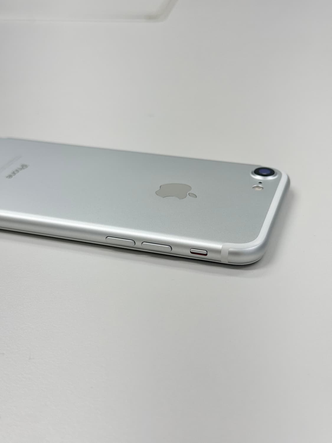 아이폰7 128GB 실버 카메라무음 배터리100% 상품이미지3