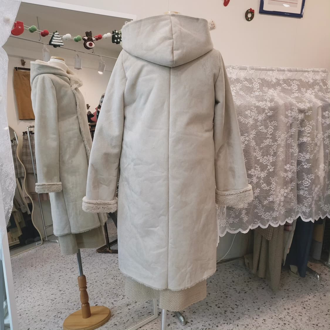 Earth music 크림베이지 무스탕 코트 여성 M 상품이미지9