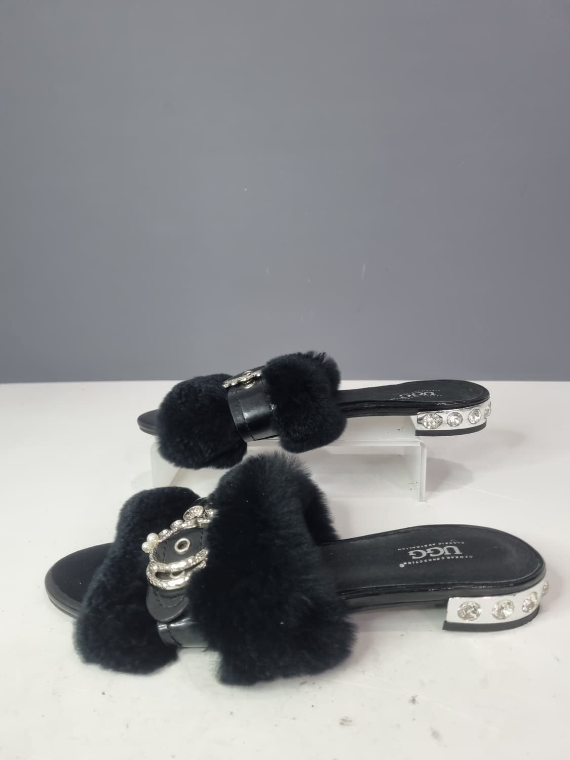 어그 38 브로치 슬리퍼 상품이미지2