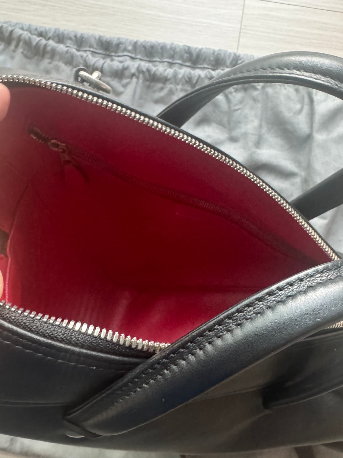 발렌시아가 트라이앵글 백 상품이미지3