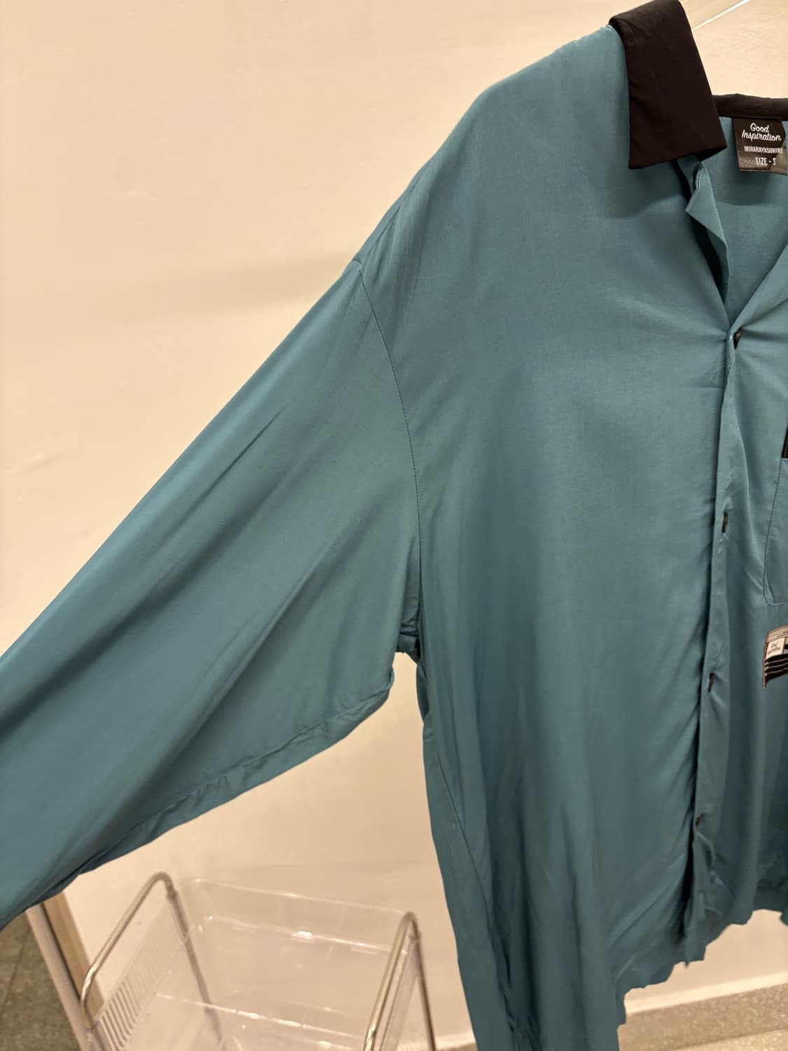 Mihara Yasuhiro x GU blue shirt 상품이미지4