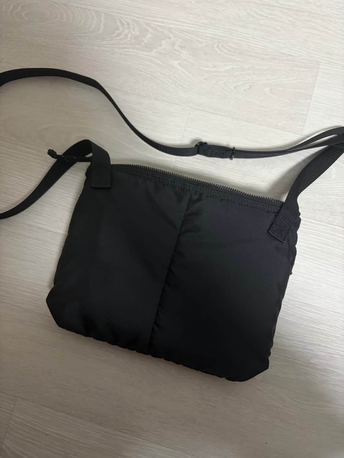 포터 포스 숄더백 블랙 상품이미지5