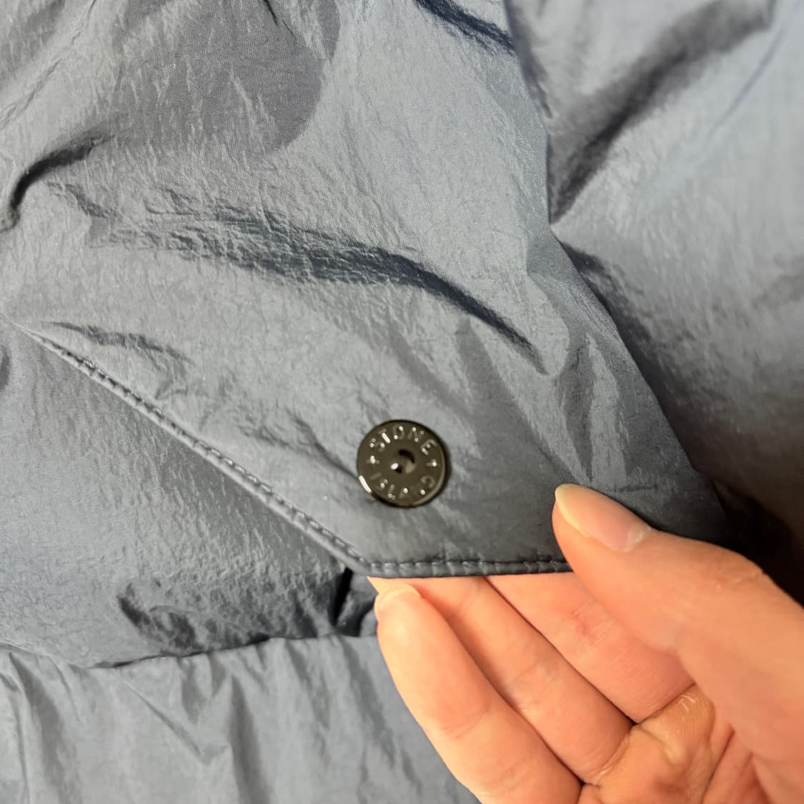 스톤아일랜드 크링클랩스 나일론 다운 패딩 네이비 L 상품이미지4