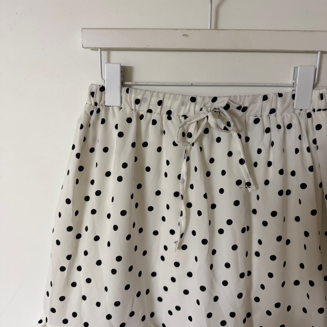 새상품 여자 도트 프릴 캉캉 미디스커트 상품이미지3