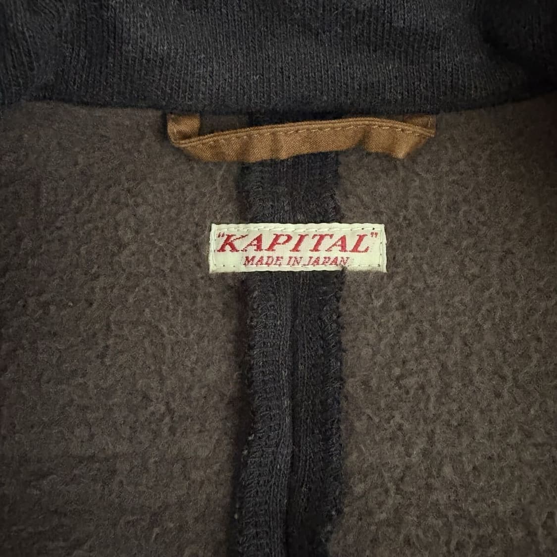 캐피탈 컷아웃 디자인 가공 벨티드 울 피코트 레이디스 상품이미지4