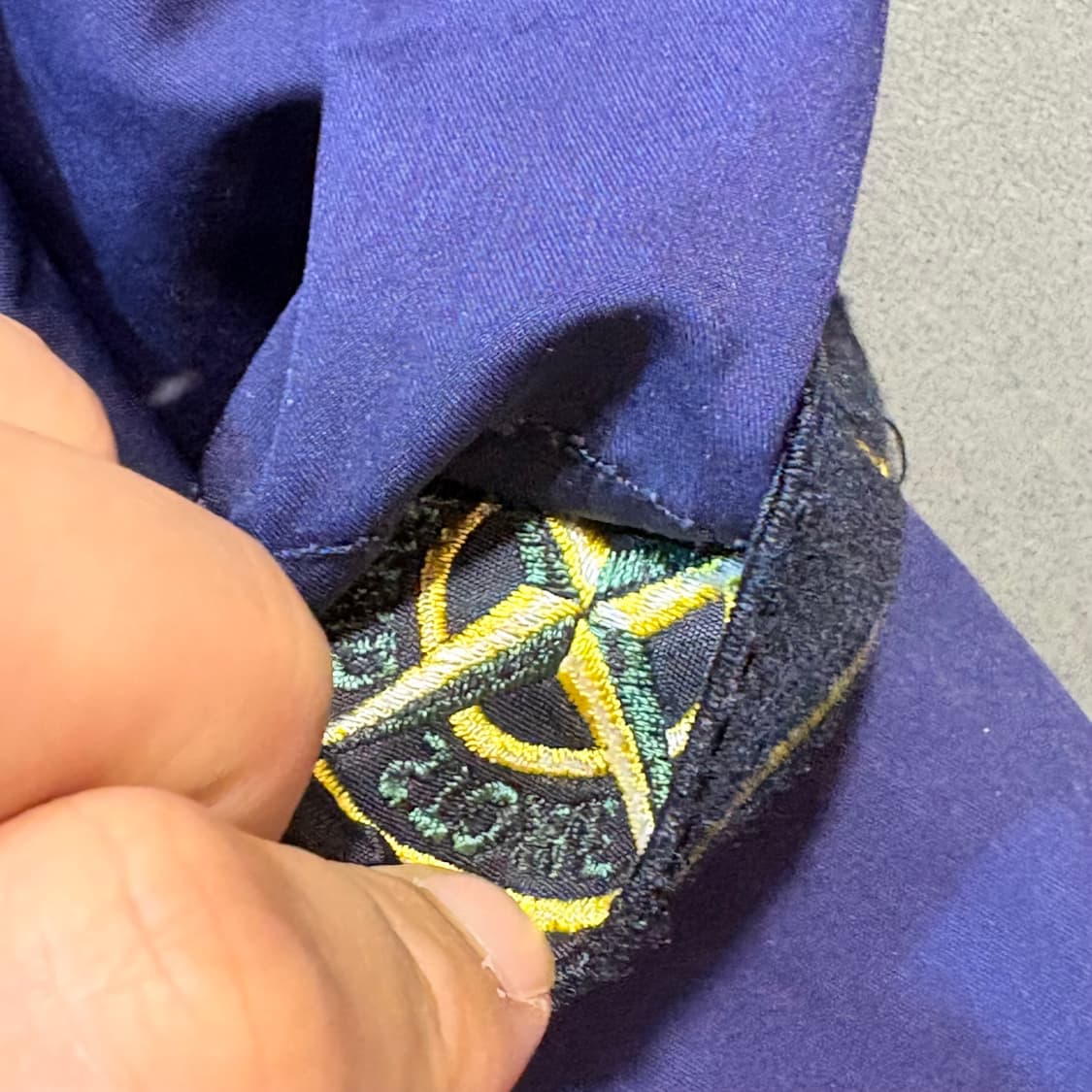 [L] STONE ISLAND 스톤 아일랜드 네이비 나일론 트렌치 코트 상품이미지4