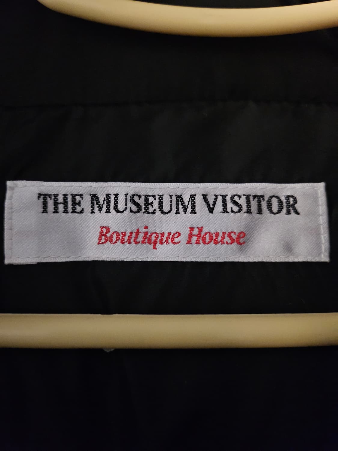 더뮤지엄비지터 커브드 지퍼 베스트 L 상품이미지4