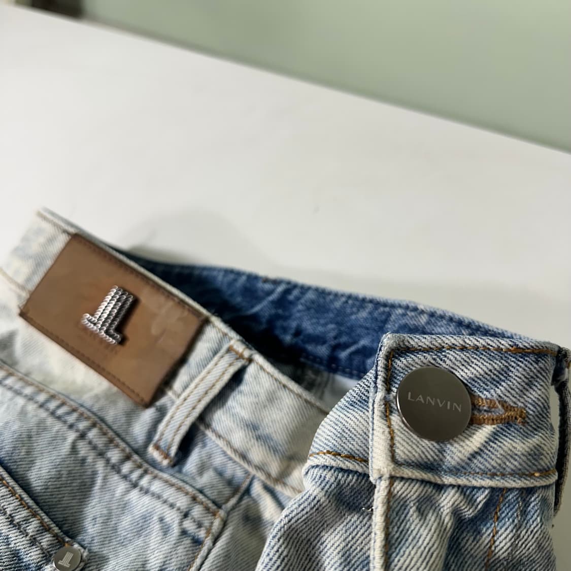 우먼M-L 랑방 LANVIN 빈티워시드 세미벌룬 와이드핏 데님팬츠 상품이미지2