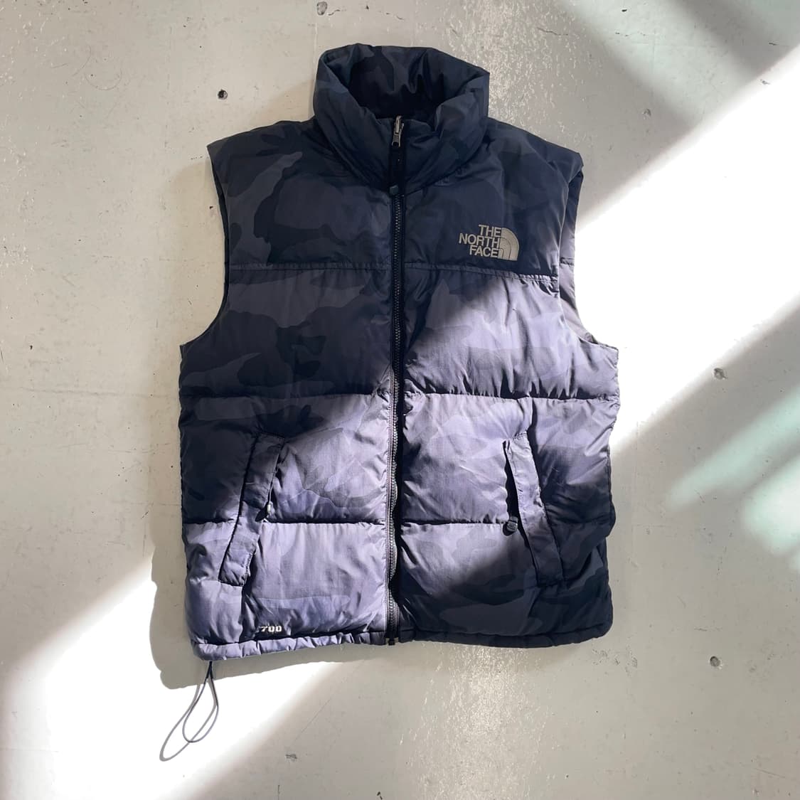 thenorthface 눕시 700 카모플라주 베스트 상품이미지3