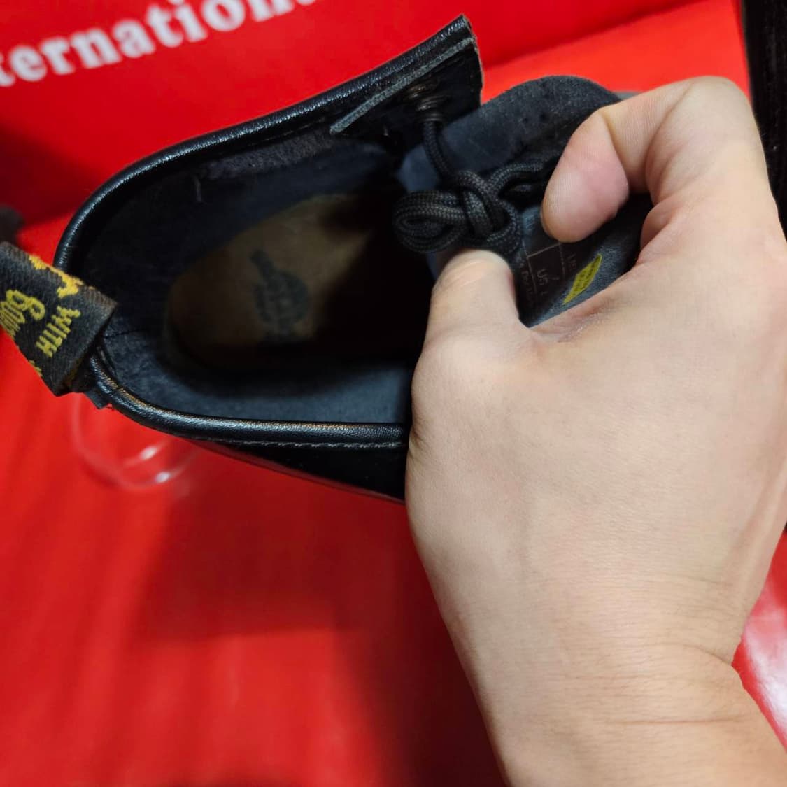 닥터마틴(Dr.Martens) 1460w 8홀 유광 부츠 상품이미지4