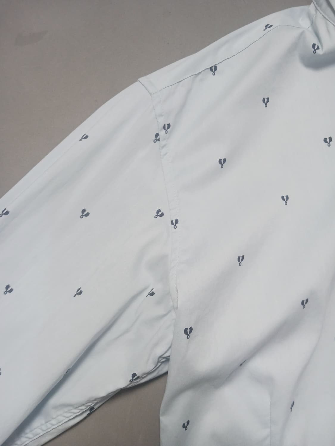 [110] 더클래스 뉴슬림핏 버튼다운 패턴 셔츠 상품이미지5