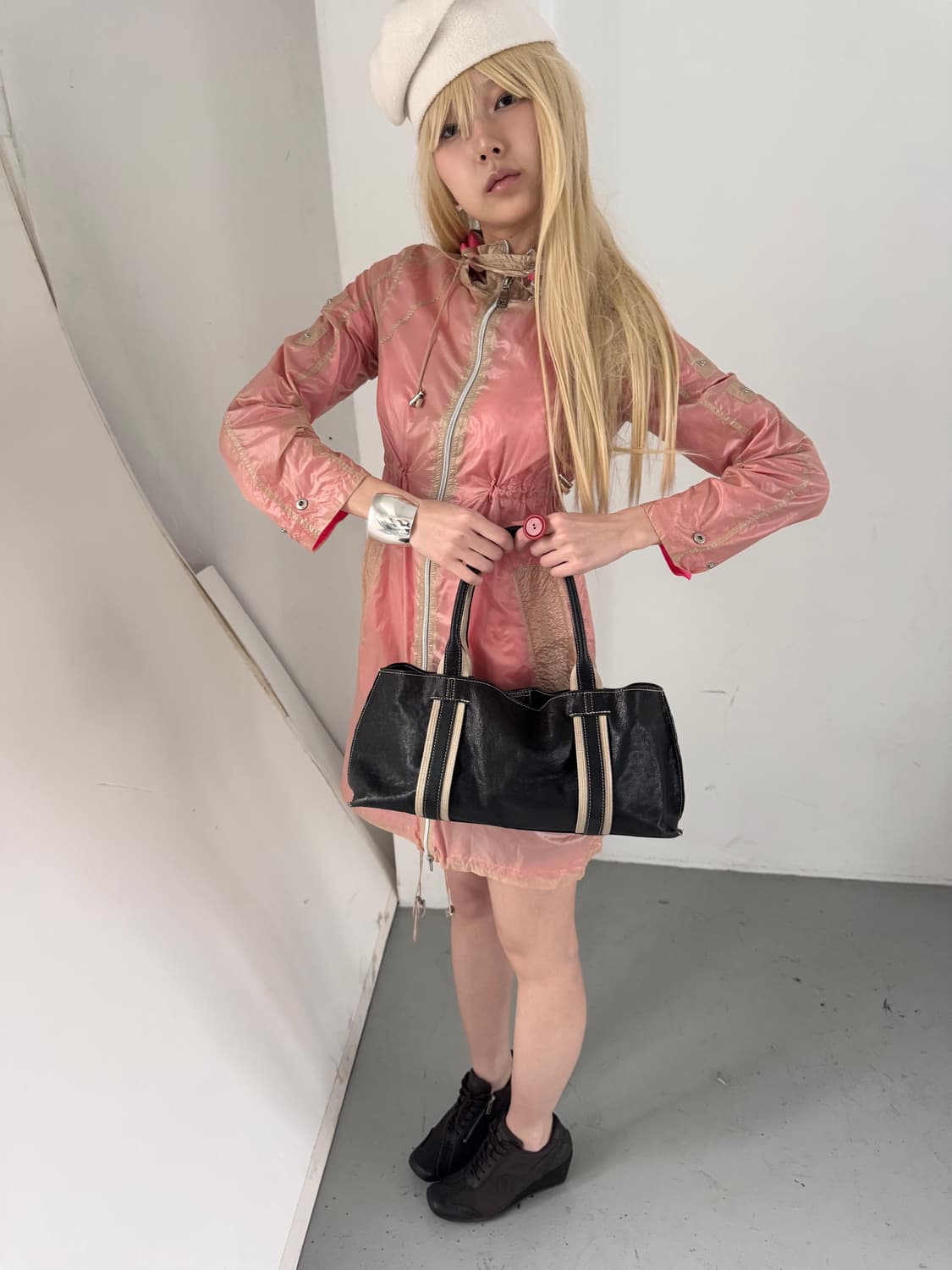 sporty line leather shoulder bag 상품이미지3