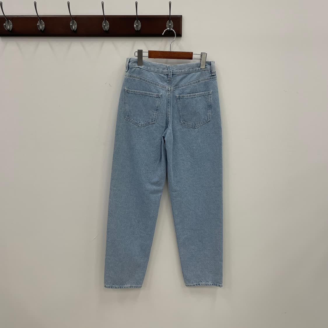 COS 코스 릴렉스핏 하이라이즈 연청 데님 팬츠 상품이미지2