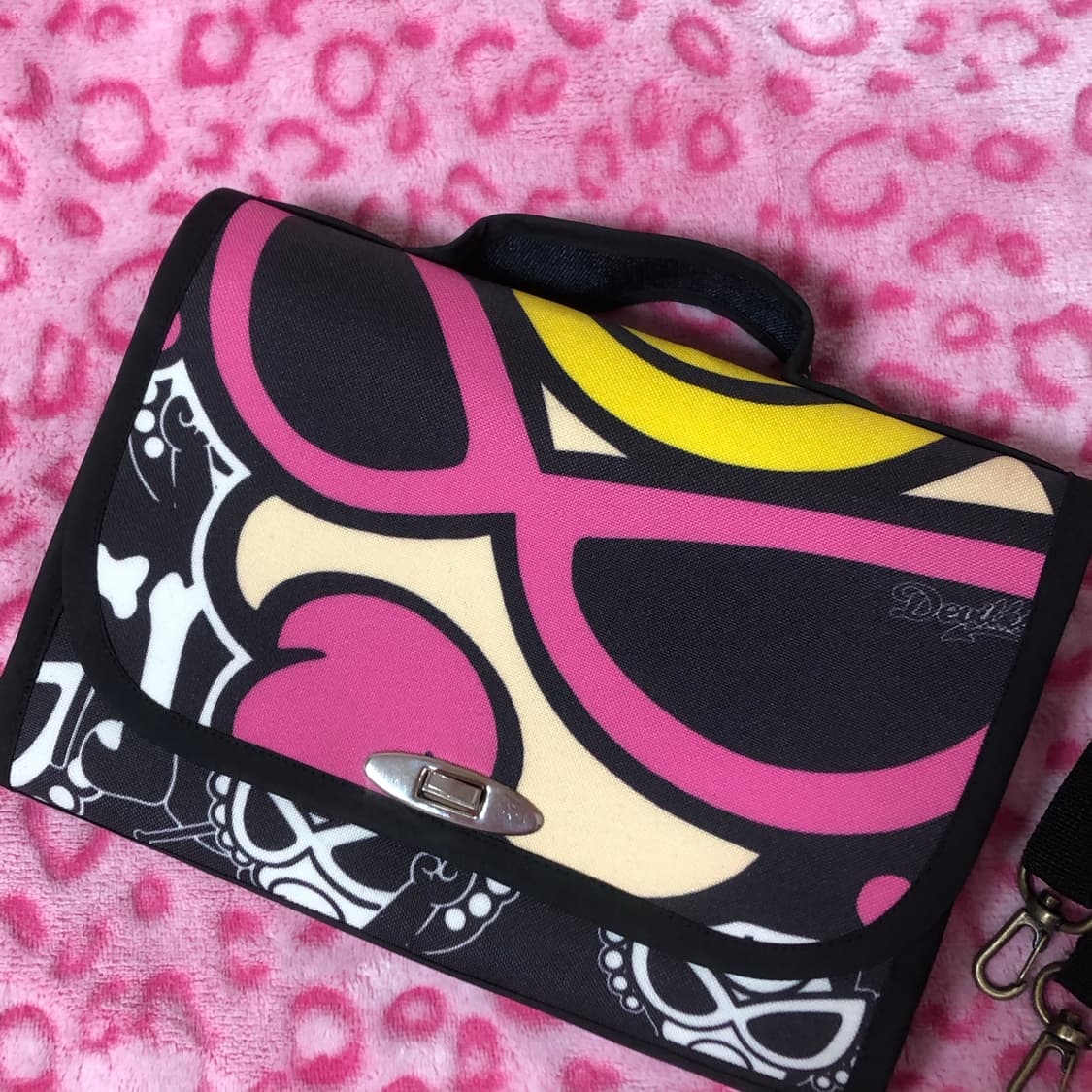 히스테릭글래머 미니 크로스백 끈 포함 상품이미지2