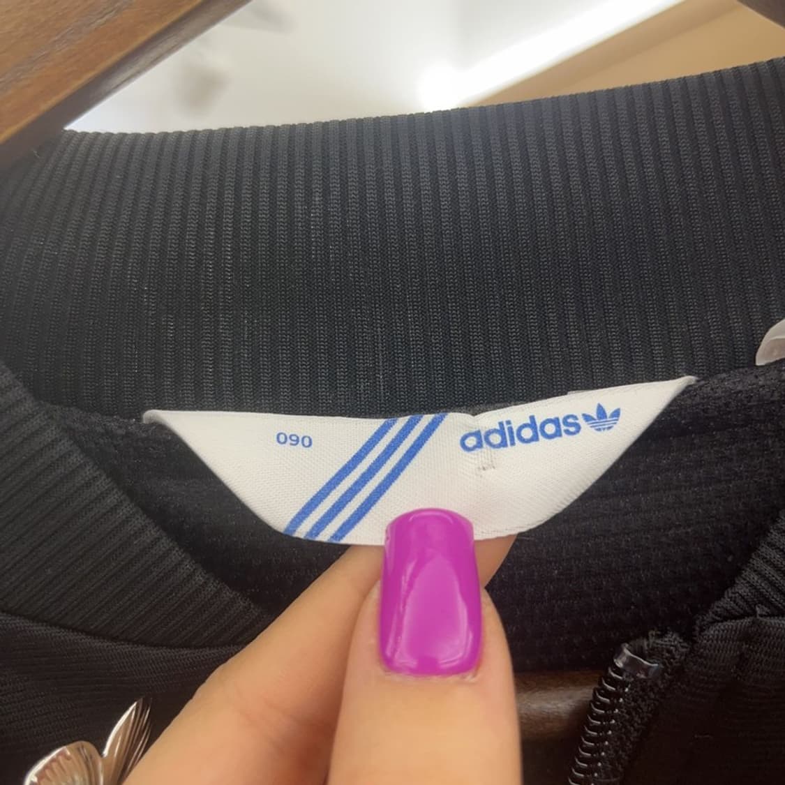 아디다스 유로파 슈퍼걸 시크 올블랙 져지 집업 90 C07199 상품이미지5