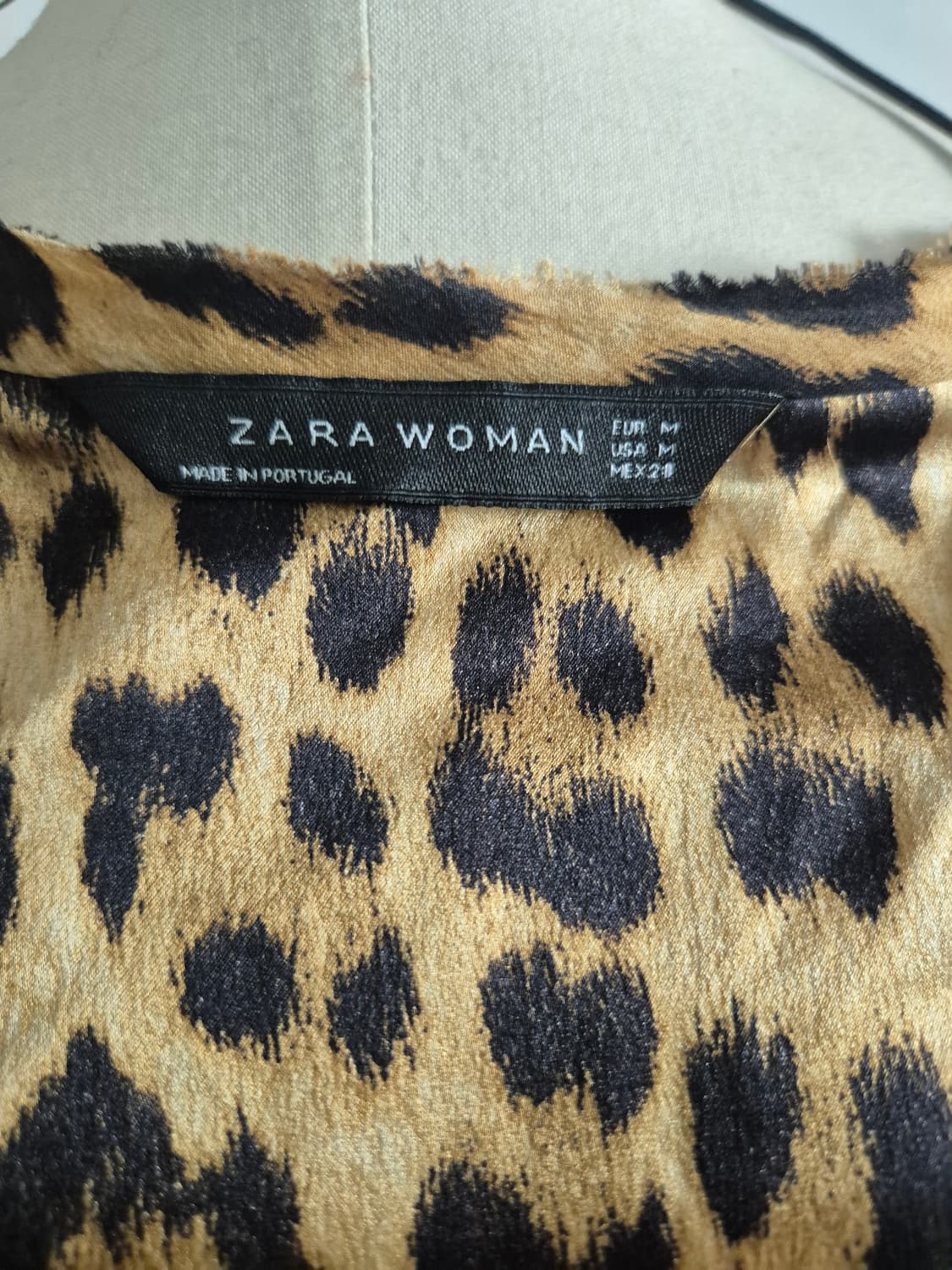 ZARA  실크 블라우스 (호피프린트) 상품이미지4