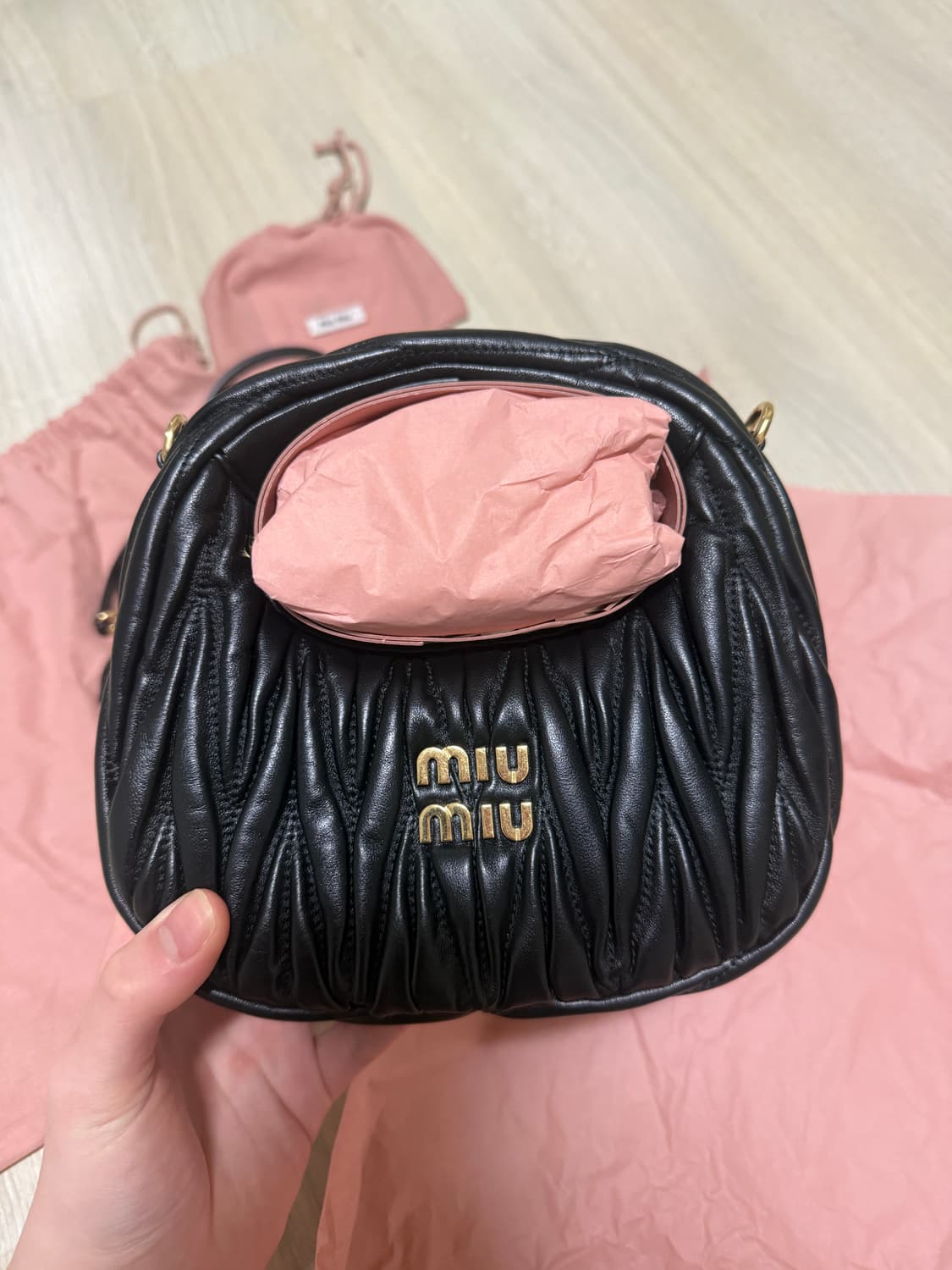 미우미우 마테라쎄 호보백 미니 상품이미지1