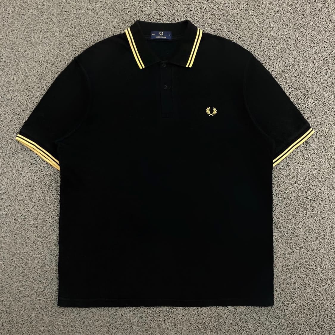 Fred Perry 월계수 자수로고 블랙 카라티 상품이미지1