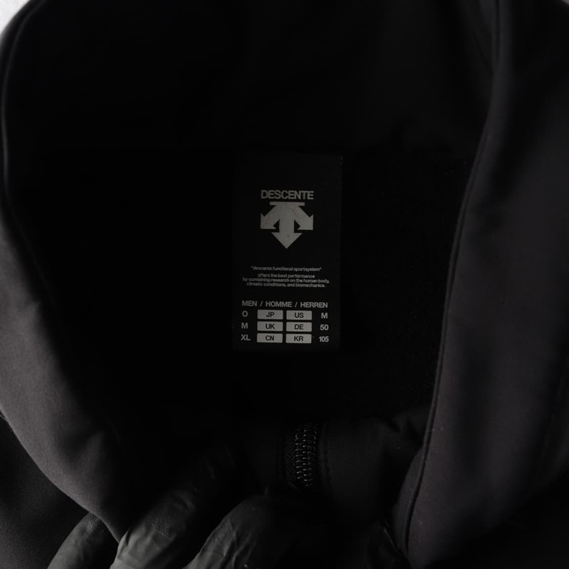 데상트 아우라디자인 기능성 집업 자켓 XL 상품이미지5