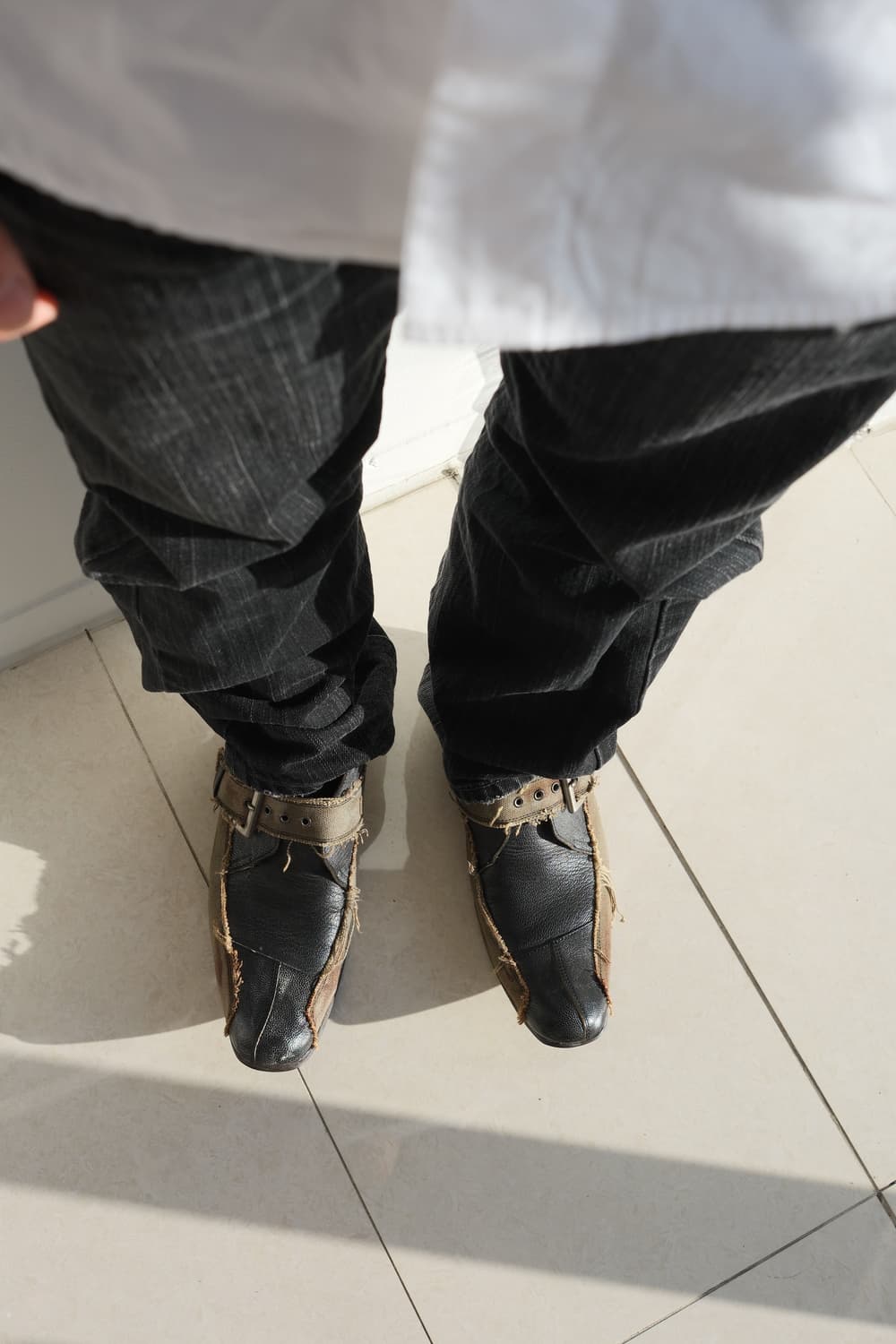 Whoop-de-doo damaged buckle shoes 상품이미지2