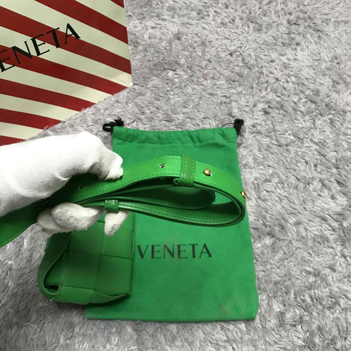{클로젯}[더스트 구성]보테가베네타 미니 카세트백 그린 상품이미지5