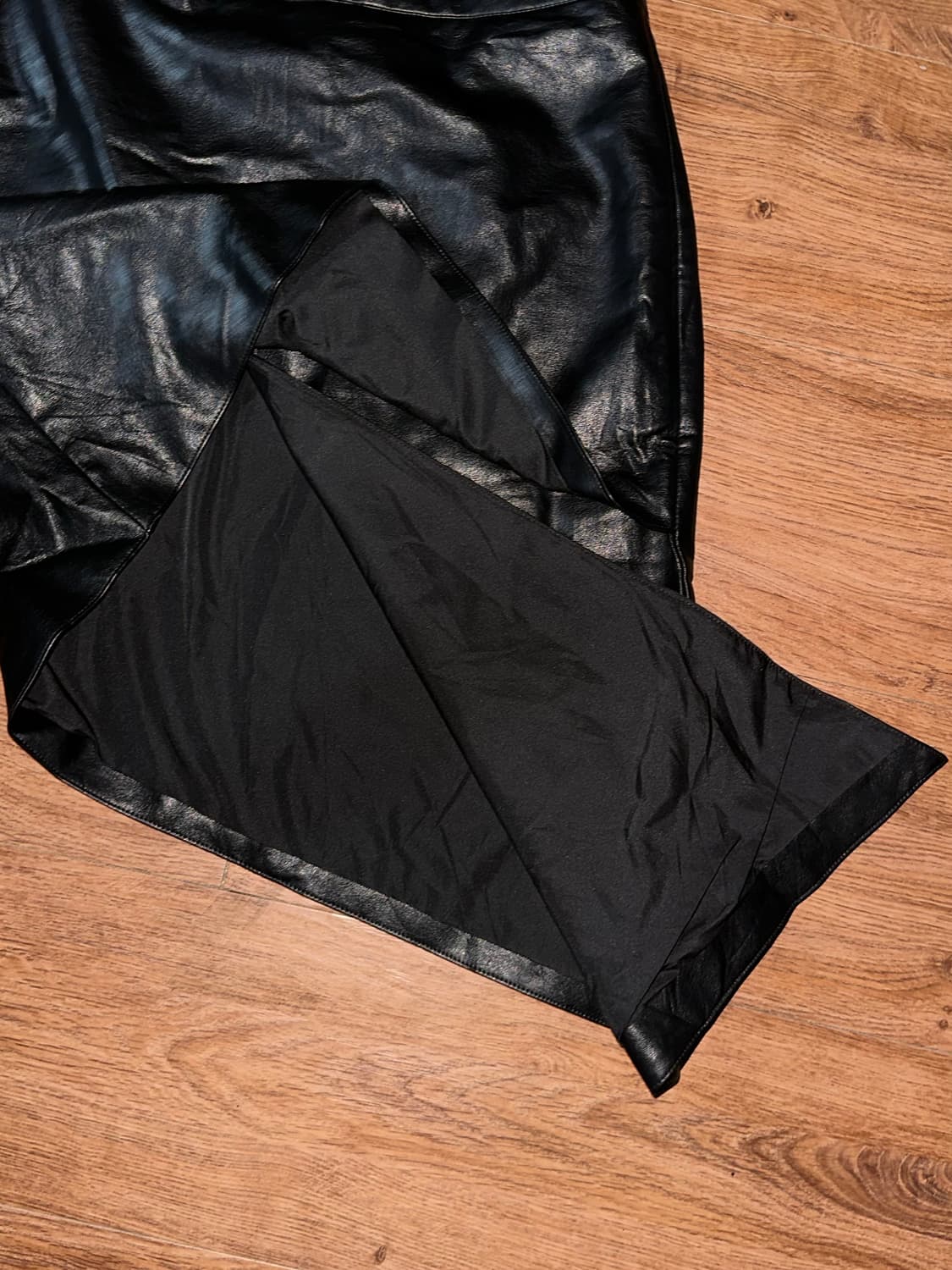 합성 가죽 H라인 언발 스커트 상품이미지3