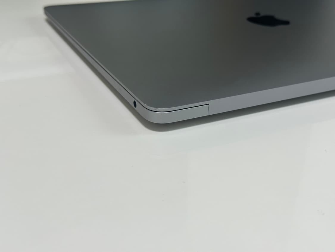 맥북 에어M1 8GB / 256GB 스페이스그레이 13인치 상품이미지3