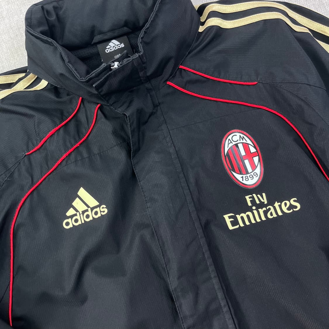 100 아디다스 AC밀란 바람막이 자켓 상품이미지3